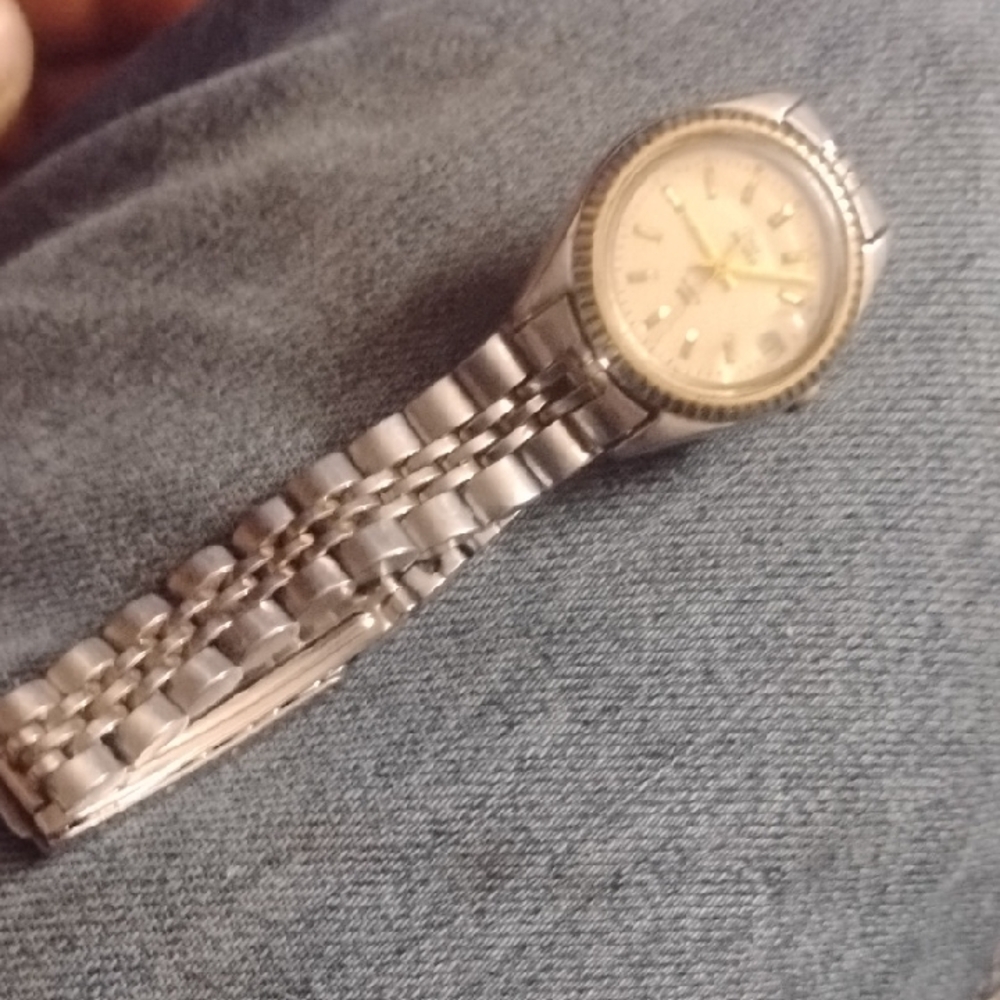 Elegant Silver Women's Watch